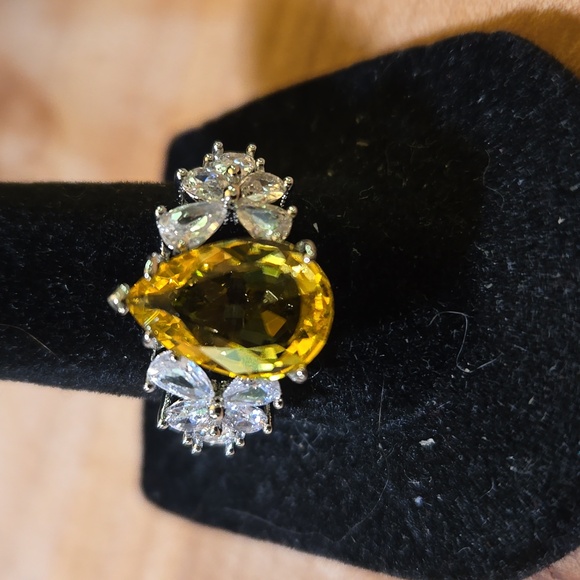 Citrine and white zircon ring, sz. 8, NWOT - Picture 7 of 8